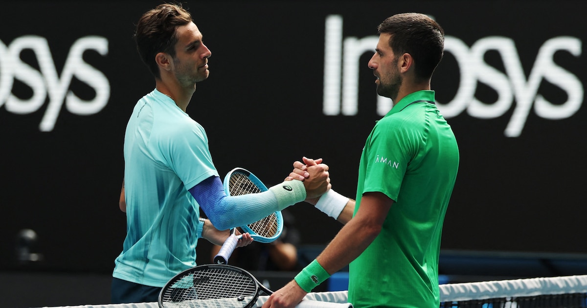 El ejemplar gesto de fair play de Novak Djokovic durante su impensada victoria en el Australian Open: “Él merecía ganar”