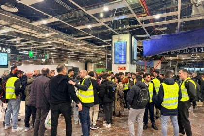 Unos 50 maquinistas de Rodalies se concentran para pedir más garantías tras el corte de la R1