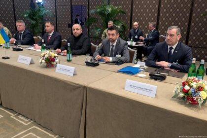 Concluyen sin acuerdo las conversaciones por la paz entre Rusia, Ucrania y EE.UU. en Ginebra
