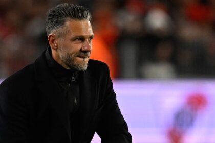 Estudiantes negocia con Martín Demichelis tras la sorpresiva salida de Eduardo Domínguez