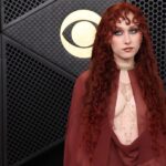 Chappell Roan hizo frente a las críticas por el vestido traslúcido que usó en los Grammy 2026
