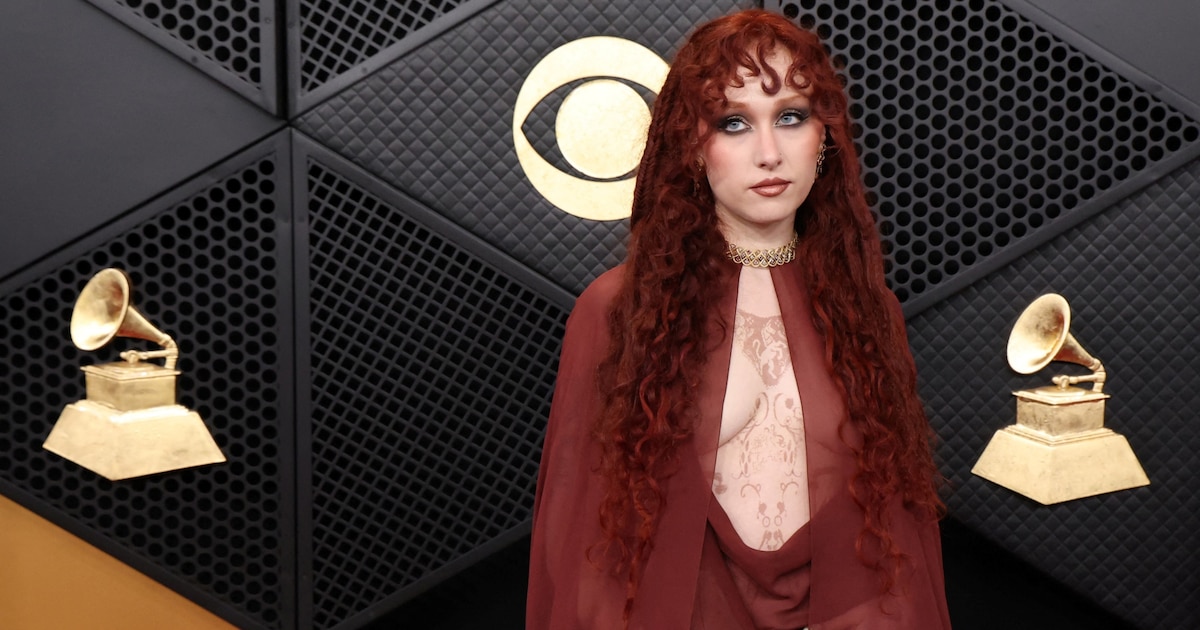 Chappell Roan hizo frente a las críticas por el vestido traslúcido que usó en los Grammy 2026