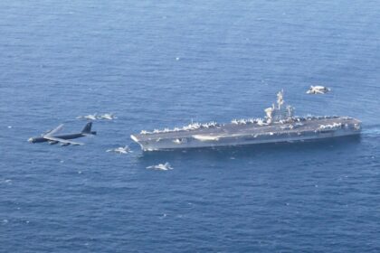 Trump estaría considerando autorizar ataques militares contra Irán en los próximos días: CBS