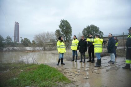 Crecimiento "sostenido y progresivo" del Guadalquivir en Sevilla a la espera de que pronto alcance su "punta de caudal"