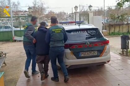 Detenidas tres personas por varios hurtos en domicilios de Huelva y Sevilla habitados por ancianos