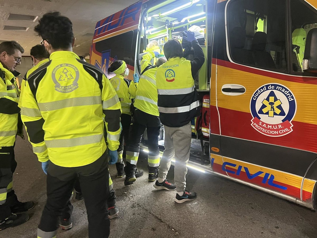 Herido grave un joven de 24 años tras ser arrollado por un coche varios metros en Madrid
