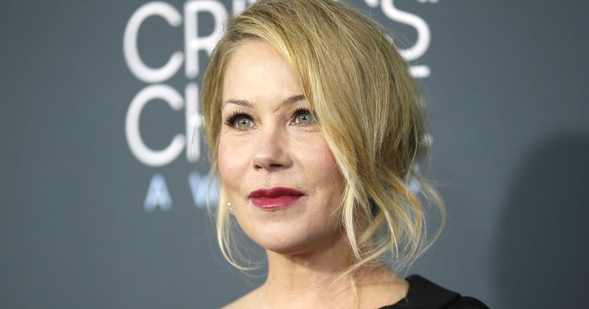 Christina Applegate habla de la pérdida de peso causada por la esclerosis múltiple: “Peligroso y aterrador”