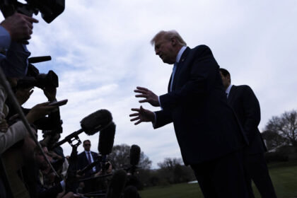 Donald Trump lanza un ultimátum en contra de Irán y amenaza con destruir sus centrales eléctricas