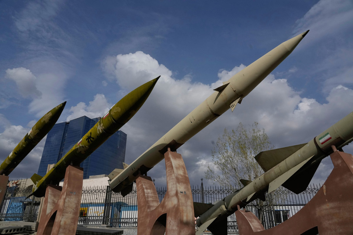 Irán denuncia que sus instalaciones nucleares fueron atacadas y promete vengarse de EE.UU. e Israel
