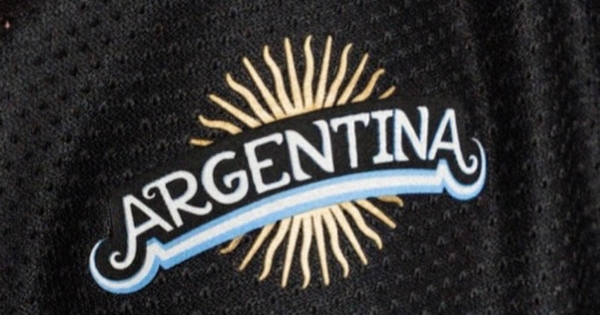 Con Messi como estandarte, presentaron la camiseta alternativa de la Selección para ir a buscar la cuarta estrella