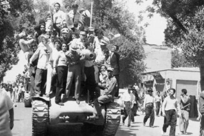 La última vez que EE.UU. intentó (y consiguió) un cambio de régimen en Irán