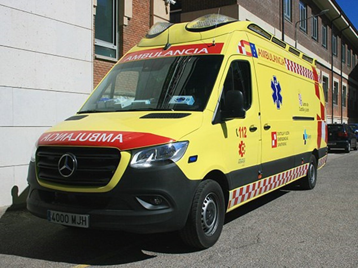Fallece un joven de 24 años en Málaga por una colisión entre una moto y un coche en la MA-21