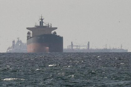Irán amaga con bloqueo total del golfo Pérsico, el mar de Omán y el mar Rojo