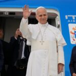 Papa León XIV dice que “el mundo está siendo destruido por unos pocos tiranos”