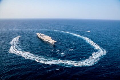 Irán cierra el estrecho de Ormuz tras ataques de Israel en Líbano
