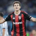 River le ganó a Racing en Avellaneda y logró su quinto triunfo consecutivo en el torneo con Coudet como entrenador