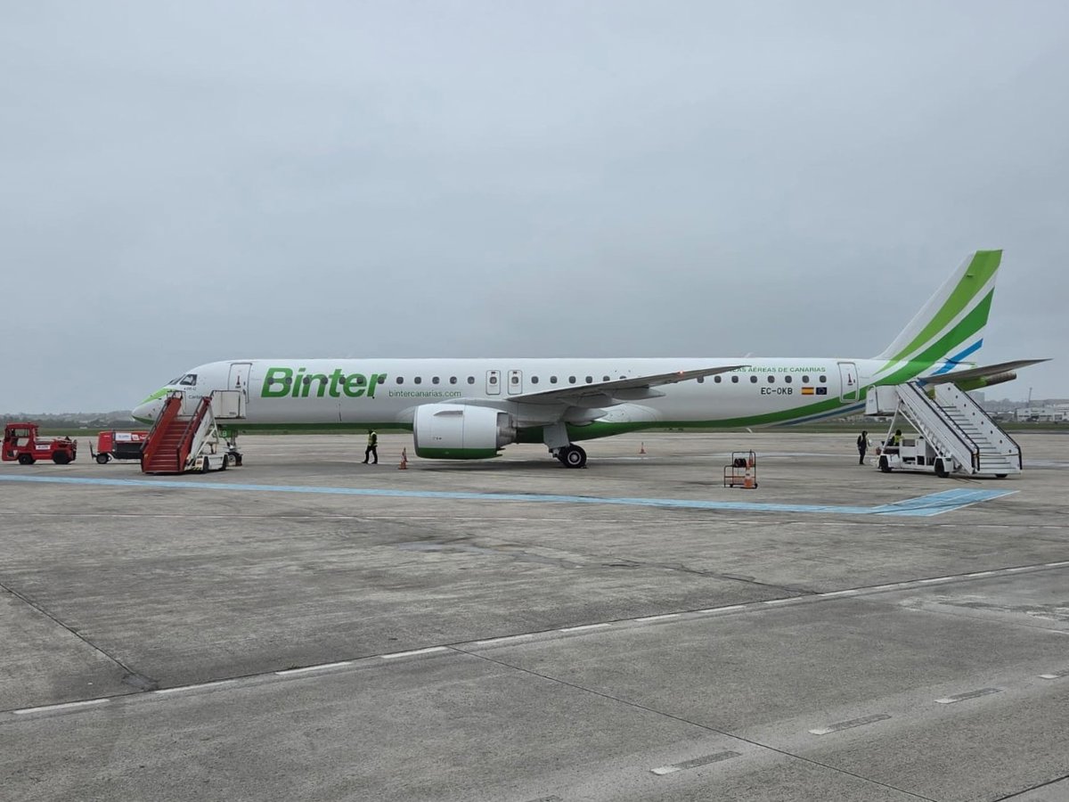 El vuelo Santander-Tenerife Norte se retrasa más de once horas por "causas técnicas"