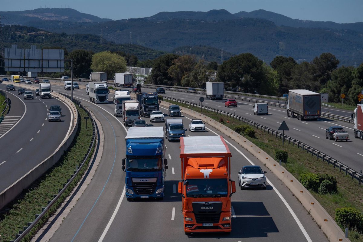 Más de 156.000 vehículos vuelven a Barcelona hasta las 19 del domingo, el 26,5% de los previstos