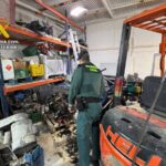 Investigado un hombre por un posible delito medioambiental tras detectar un taller ilegal en Rojales