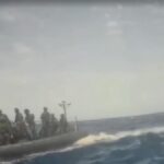 Imagen de activistas en barco humanitario detenidos por autoridades israelies