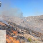 Equipos de Infoca trabajando en terreno para controlar incendios forestales