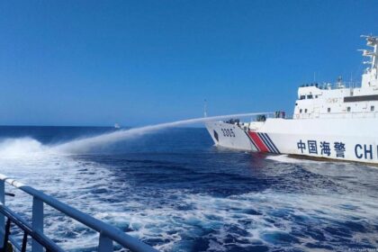 Barcos de la Guardia Costera china patrullando aguas al este de Taiwán