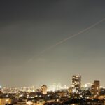 Imagen de misiles sobrevolando el cielo de Irán durante el ataque nocturno