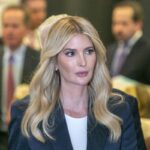 Ivanka Trump sonriendo en una imagen de la isla deshabitada de Sazan, Albania
