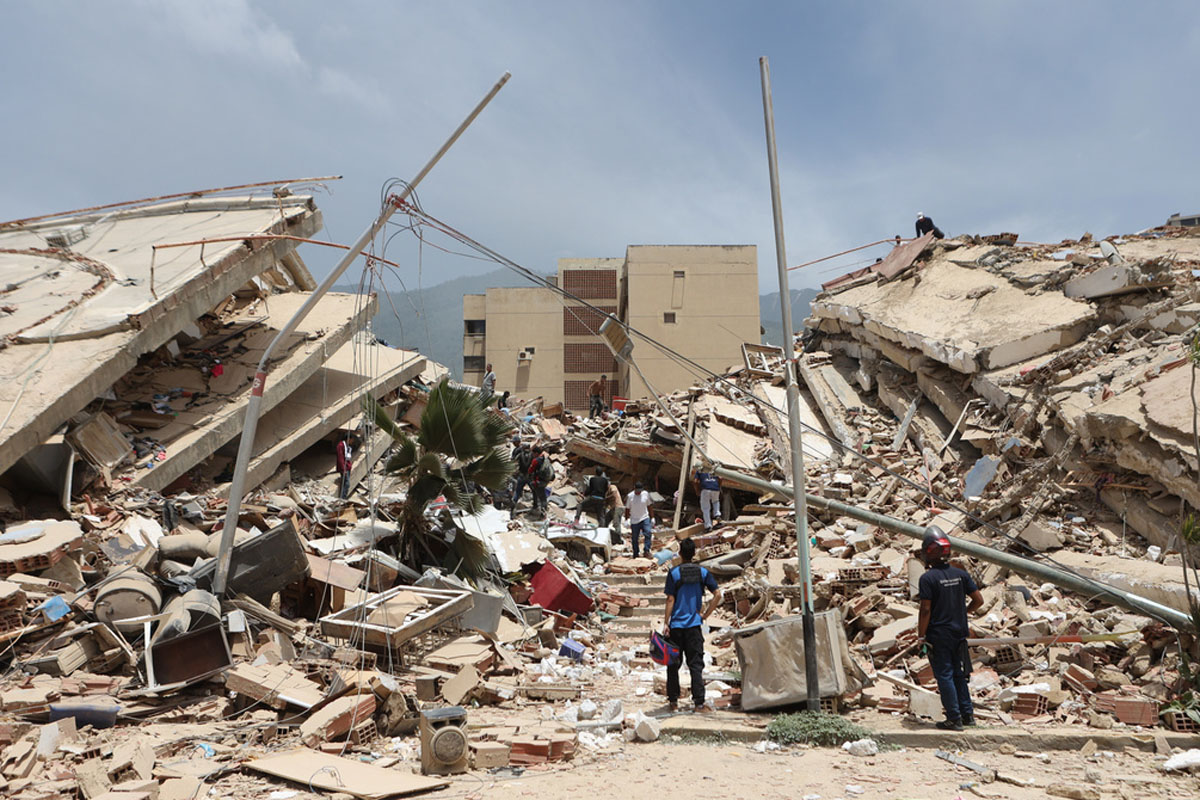 Imagen de ayuda humanitaria llegando a Venezuela tras terremotos de gran magnitud
