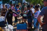 Imagen de un buque de ayuda humanitaria retenido en un puerto de Cuba