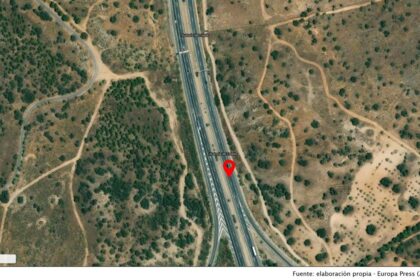 Imagen de un accidente de tráfico con dos turismos implicados en la A-42