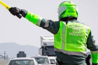 Vehículos implicados en un accidente múltiple en la carretera N-340 cerca de Salobreña
