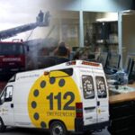Imagen de un incendio en una empresa de Alfaro con maderas y restos de poda afectados