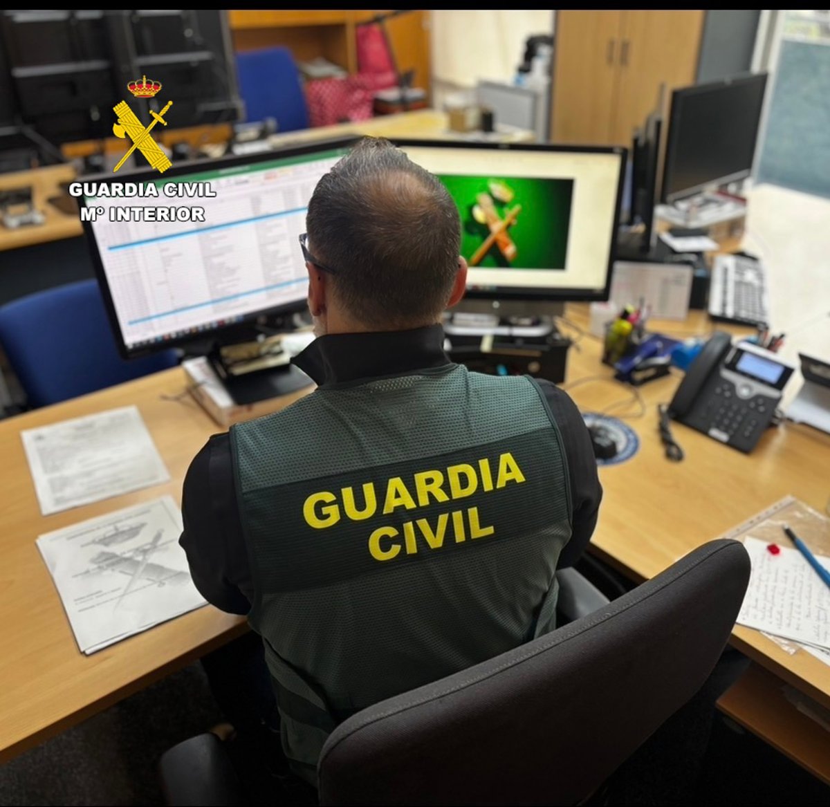 Imagen de agentes de la Guardia Civil en una operación de detención de sospechosos de robos en viviendas de Moncada