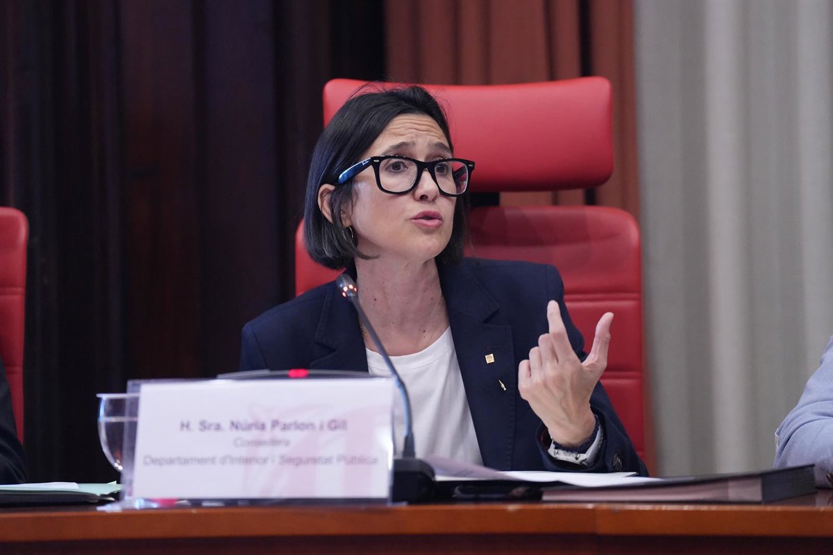 La consellera de Interior Núria Parlon habla con medios sobre protestas de docentes y visita del Papa