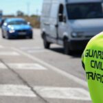 Imagen de un vehículo de la Guardia Civil en una carretera