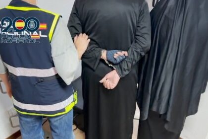 Imagen de la Policía Nacional en una operación de atracos en una joyería de Ciudad Lineal