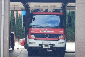 Imagen de un accidente de tráfico con dos coches implicados en la carretera LR-115