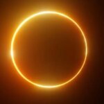 Imagen de un eclipse solar total con la luna cubriendo el sol
