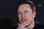 Imagen de cohete de SpaceX despegando hacia el espacio