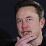 Imagen de cohete de SpaceX despegando hacia el espacio