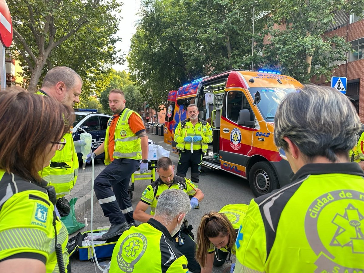 Escena de violencia urbana en Usera, hombre herido por arma blanca en calle Cristo de la Victoria